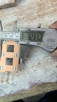 よい価格 DIN標準 CuNi30Mn1Fe 銅-ニッケルバスバー 70% 銅 30% ニッケル合金 高伝導性産業用 オンライン