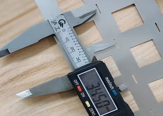 よい価格 34.5ピッチの間隔2Pの18650電池のための純粋なニッケルのストリップ オンライン